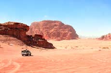 Tour privado por Áqaba + Jeep por Wadi Rum